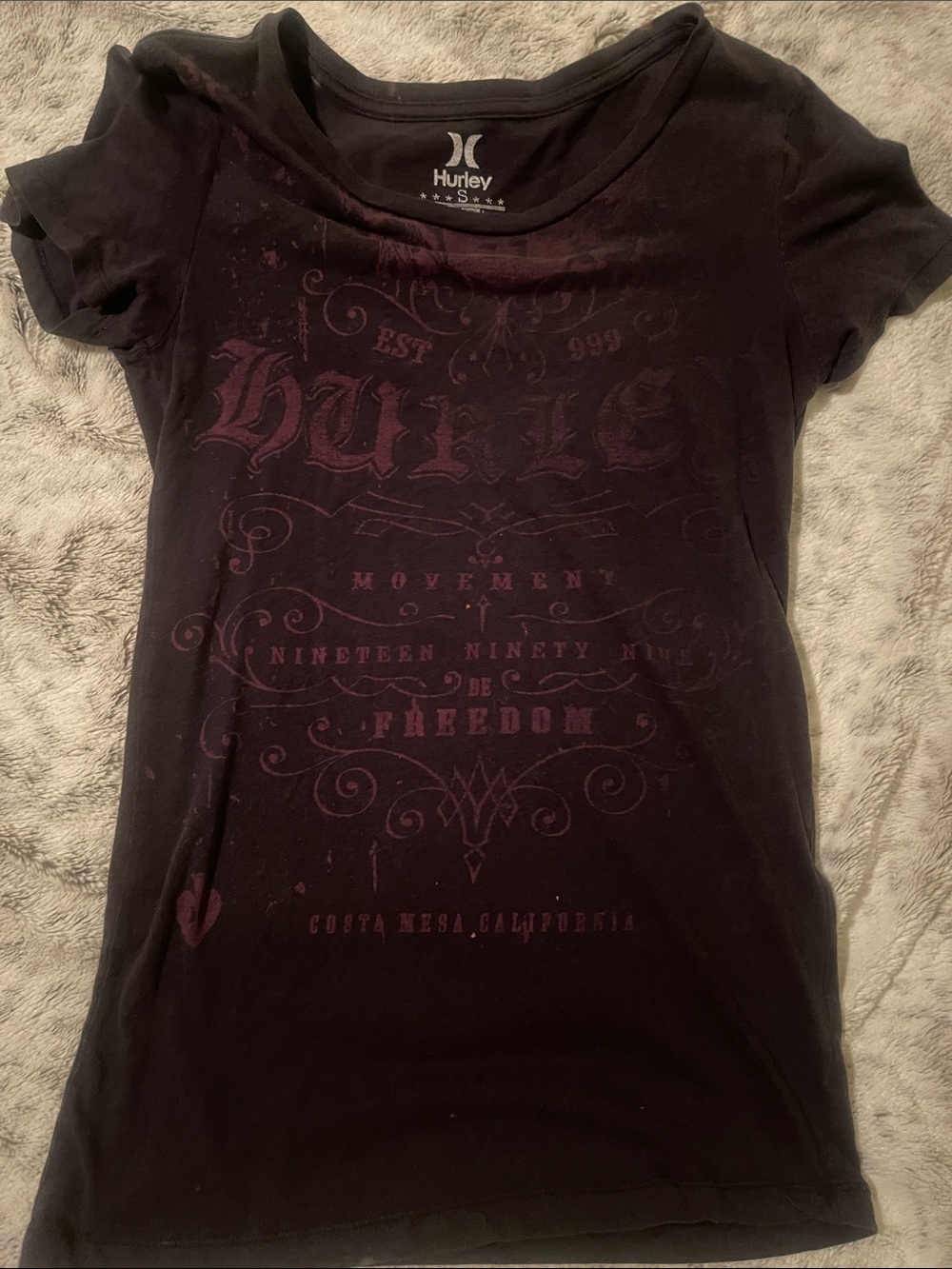 Hurley Black Tee with Maroon Graphic Scoop Neck